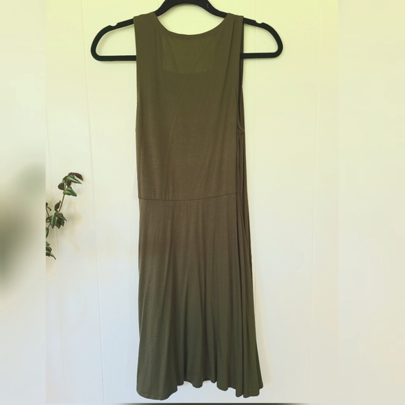 Olive wrap midi dress - Picture 2 of 2